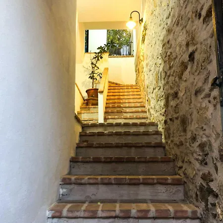 Sas Tilibbas-ammentos Apartment