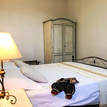 Sas Tilibbas-ammentos Apartamento *